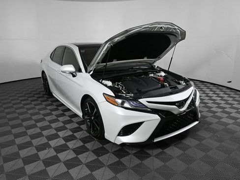 Used 2019 Toyota Camry XSE image 31