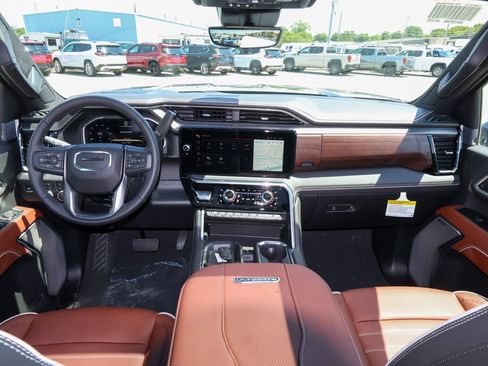 New 2026 GMC Sierra 3500 Denali Ultimate AWD/4WD image 13
