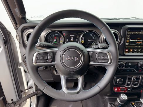 Used 2023 Jeep Wrangler Unlimited Rubicon 4xe AWD/4WD image 10