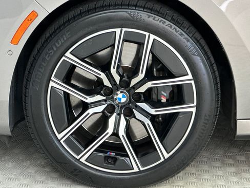 Certified 2023 BMW 740i RWD image 12