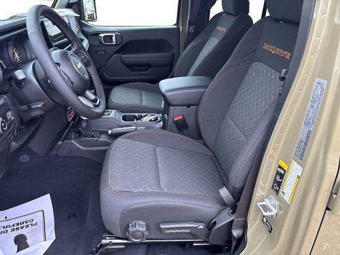 New 2026 Jeep Gladiator Mojave image 9