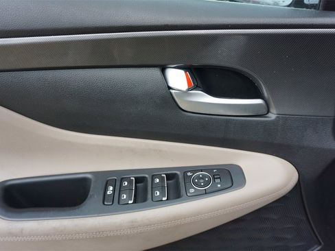 Used 2023 Hyundai Santa Fe SE image 4