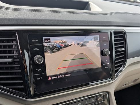 Used 2022 Volkswagen Atlas SEL Premium image 24