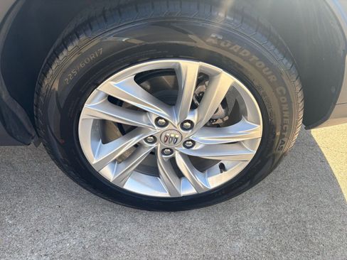 Used 2025 Buick Envista Preferred image 27
