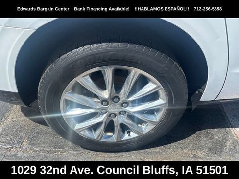Used 2019 Buick Enclave Essence AWD/4WD image 8