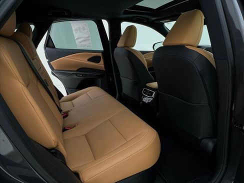 Certified 2025 Lexus RX 350 Premium image 18