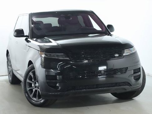 Used 2023 Land Rover Range Rover Sport SE image 2