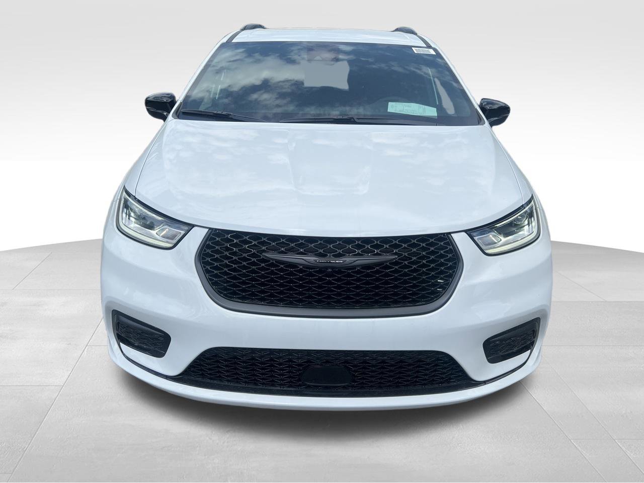 New 2026 Chrysler Pacifica Select w/ S Appearance Package FWD image 8