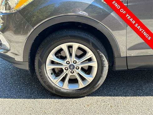 Certified 2019 Ford Escape SE image 11