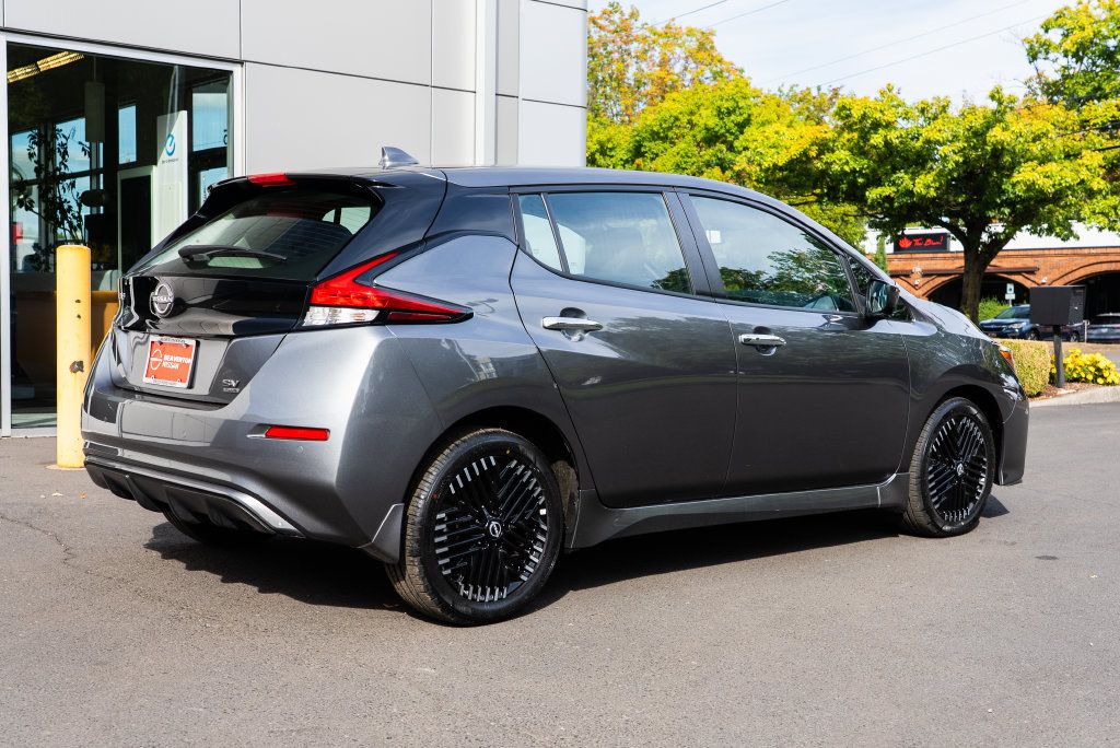 Used 2025 Nissan Leaf SV Plus FWD image 6
