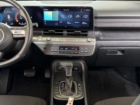 Certified 2025 Hyundai Kona SEL FWD image 3