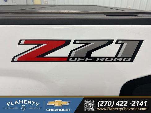 Used 2019 Chevrolet Silverado 1500 LT w/ All Star Edition image 17