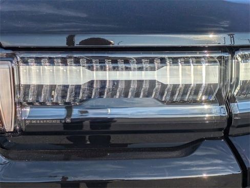 New 2025 GMC Hummer EV 2X image 10