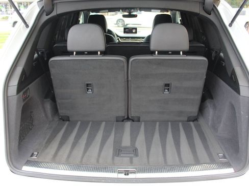 Used 2019 Audi Q7 3.0T Prestige w/ Prestige Package image 25