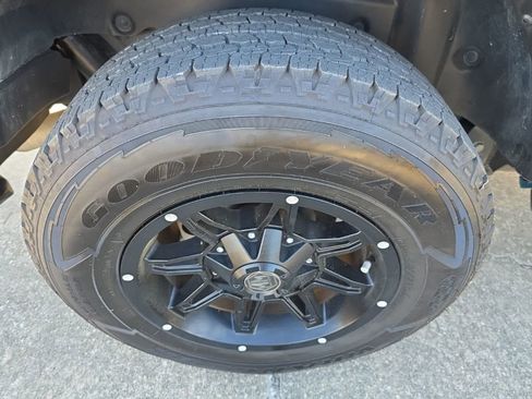 Used 2020 Jeep Wrangler Sport image 5