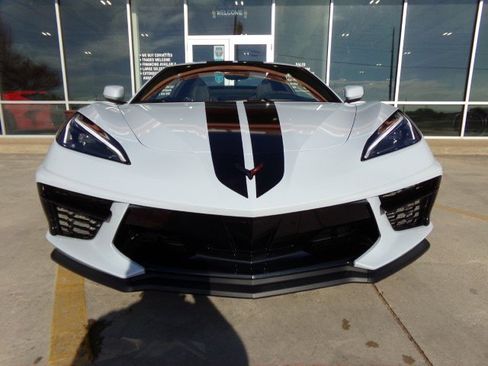 Used 2024 Chevrolet Corvette Stingray Convertible image 3