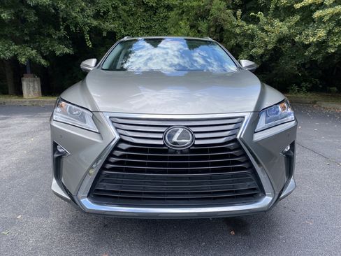 Used 2019 Lexus RX 350L FWD image 3