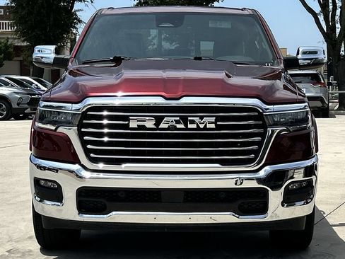 Used 2025 RAM 1500 Laramie AWD/4WD image 9