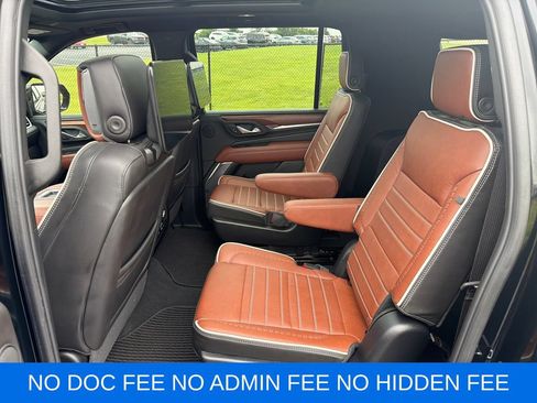 Used 2024 GMC Yukon XL Denali Ultimate AWD/4WD image 28