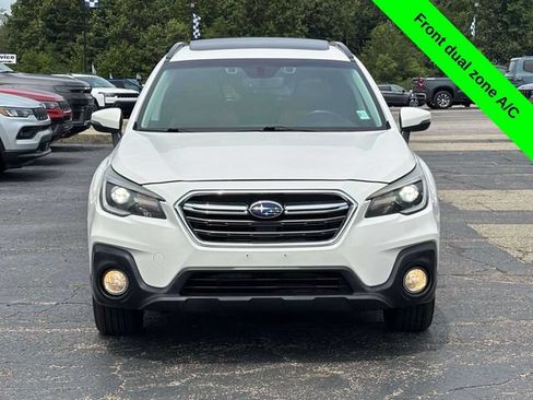 Used 2018 Subaru Outback 3.6R Touring AWD/4WD image 35