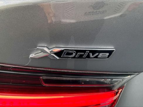 Used 2025 BMW 330i xDrive Sedan image 11