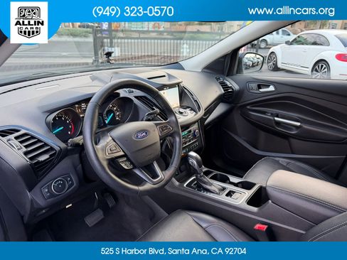 Used 2018 Ford Escape Titanium w/ Ford Safe & Smart Package AWD/4WD image 13