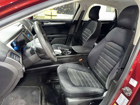 Used 2016 Ford Fusion SE image 15