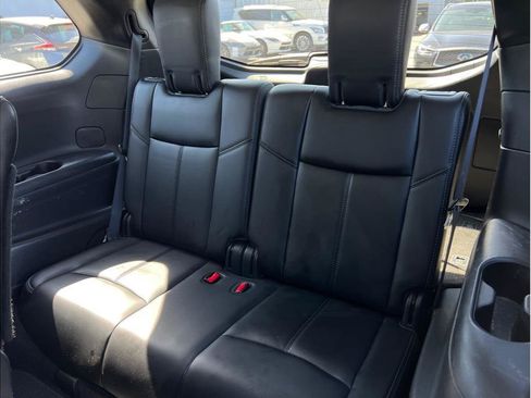 Used 2015 Nissan Pathfinder SL FWD image 11
