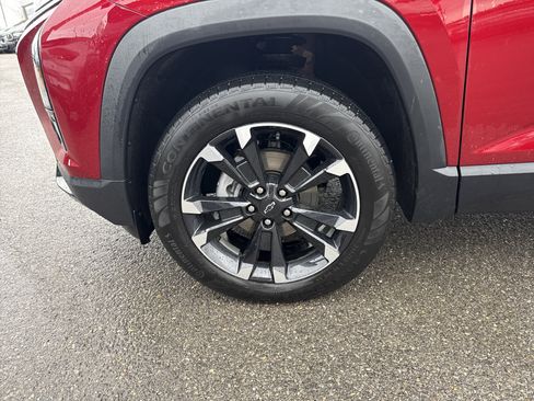 Used 2025 Chevrolet Equinox RS w/ Safety and Technology Package image 10