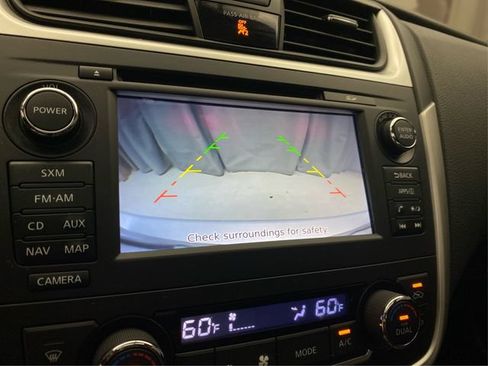 Used 2016 Nissan Altima 3.5 SL w/ 3.5 Technology Package FWD image 31