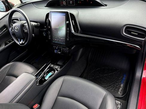 Used 2020 Toyota Prius Prime XLE image 22