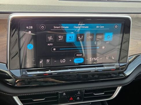 New 2026 Volkswagen Atlas SE FWD image 14