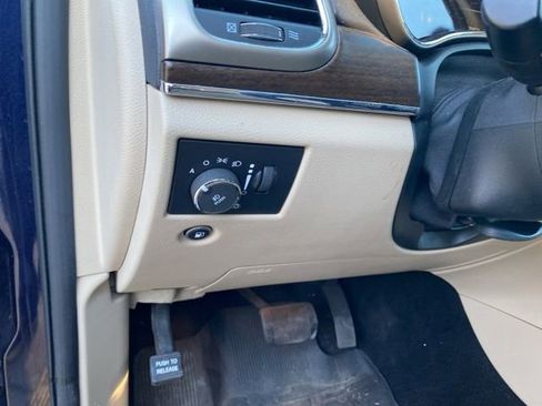 Used 2015 Jeep Grand Cherokee Limited w/ Trailer Tow Group IV image 16