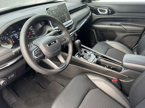 New 2026 Jeep Compass Latitude image 12