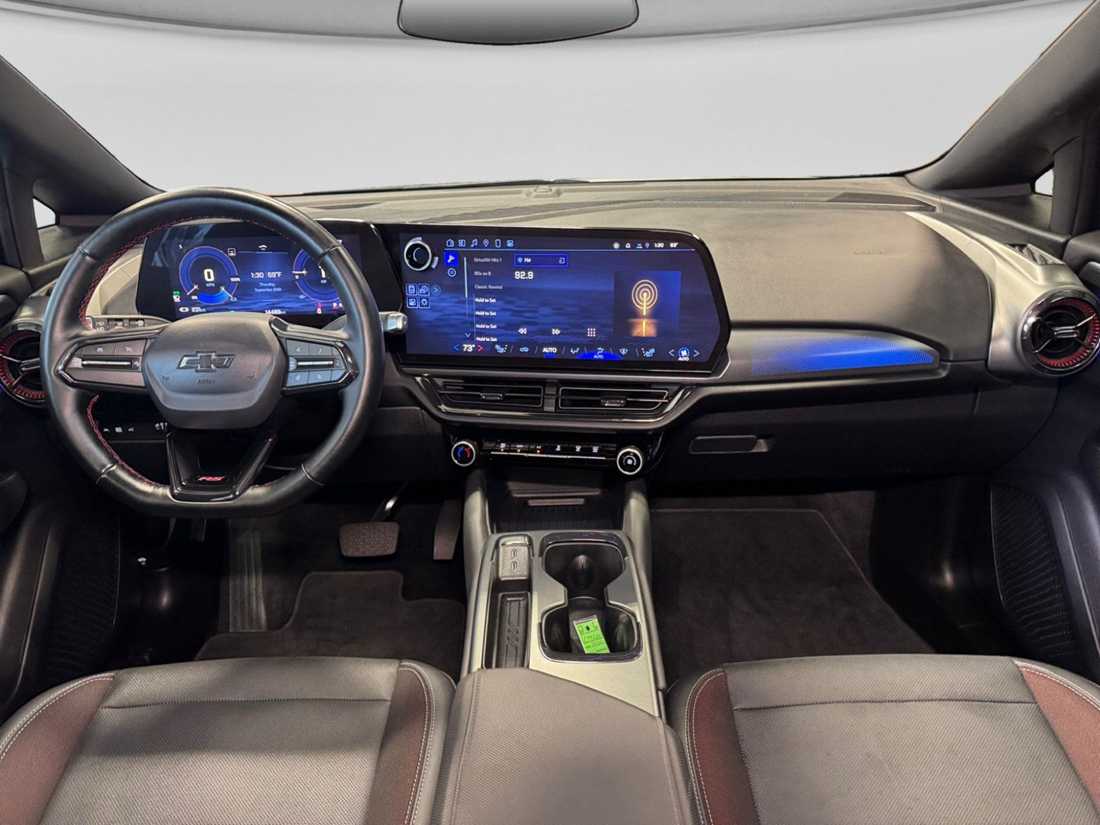 Used 2024 Chevrolet Equinox EV RS FWD image 16