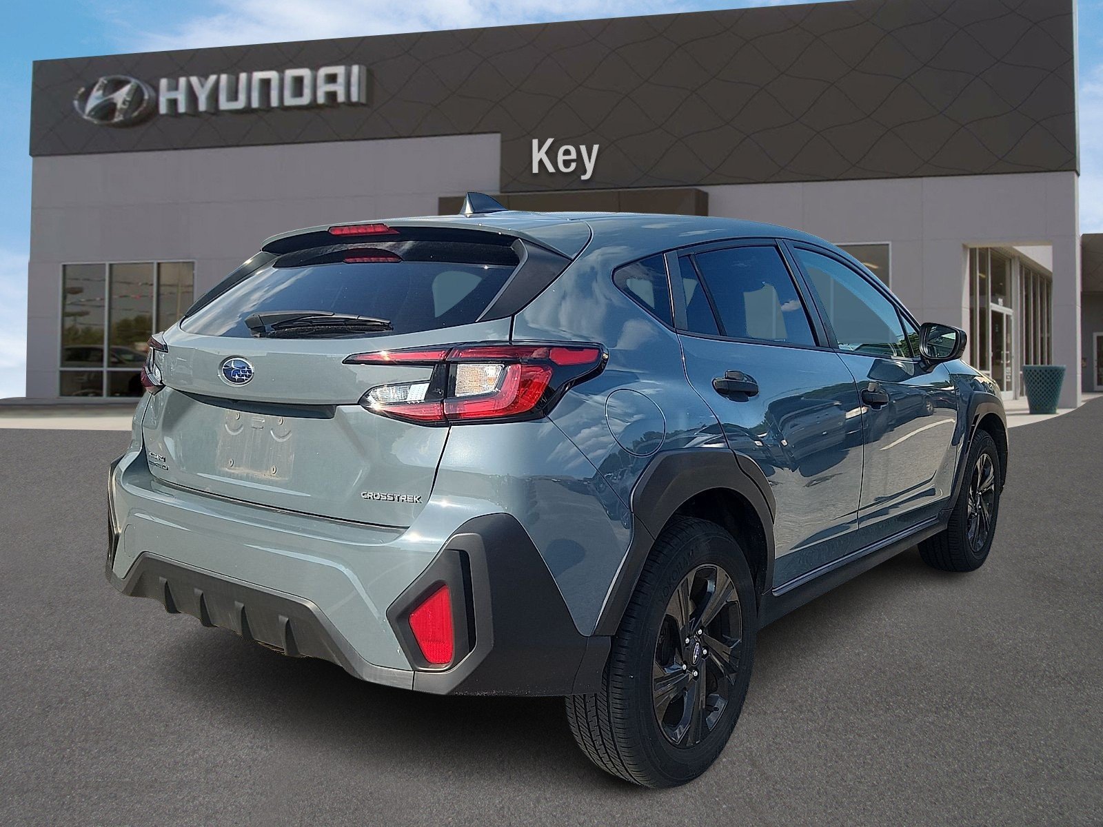 Used 2024 Subaru Crosstrek 2.0i AWD/4WD image 4