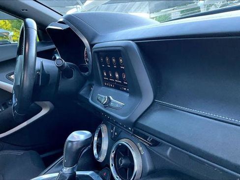Used 2021 Chevrolet Camaro LT RWD image 17