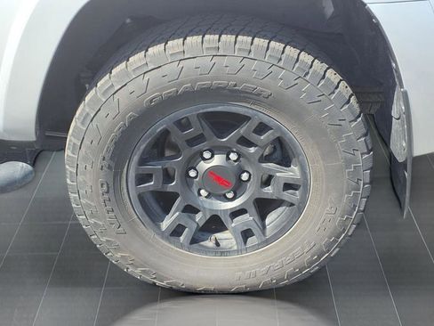 Used 2023 Toyota 4Runner SR5 Premium image 17