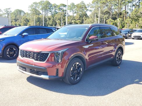 Certified 2024 Kia Sorento S w/ Panoramic Sunroof Package image 3