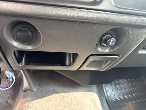 Used 2005 GMC Sierra 1500 SLE w/ Light Duty Power Package image 19