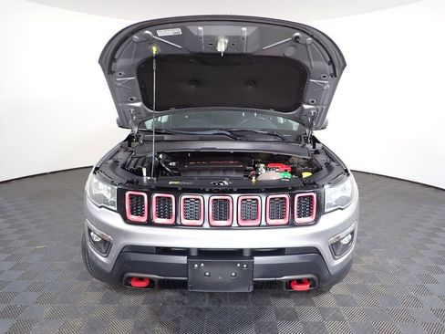 Used 2019 Jeep Compass Trailhawk AWD/4WD image 5