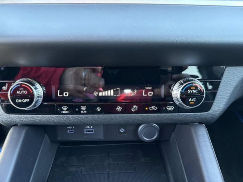 New 2025 Mitsubishi Outlander SE AWD/4WD image 29