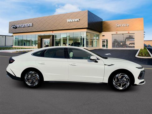 New 2026 Hyundai Sonata SEL AWD/4WD image 9