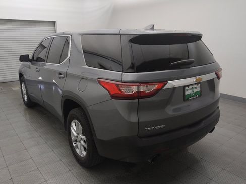 Used 2021 Chevrolet Traverse LS FWD image 5