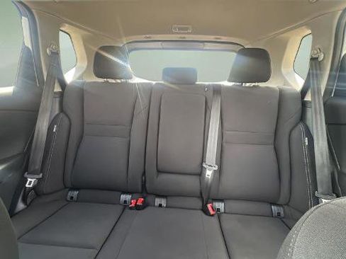 Used 2024 Nissan Rogue S FWD image 14