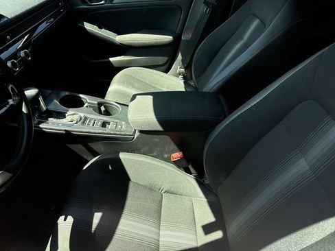 Used 2025 Honda Civic Sport image 9