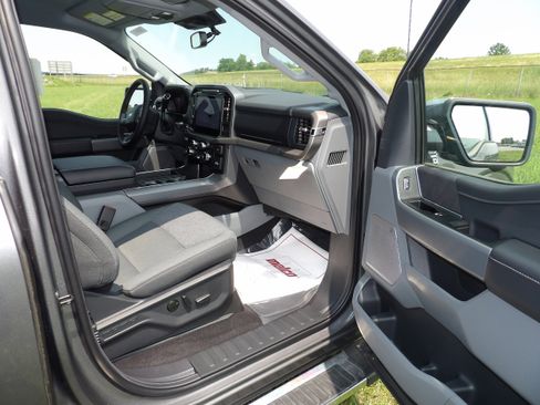 New 2025 Ford F150 XLT w/ Equipment Group 303A High image 10