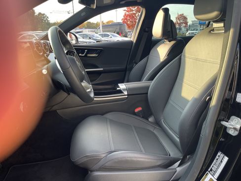 Certified 2025 Mercedes-Benz C 300 Sedan image 16