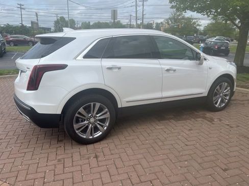 Certified 2024 Cadillac XT5 Premium Luxury FWD image 3