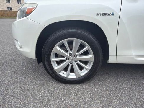 Used 2010 Toyota Highlander Limited AWD/4WD image 22